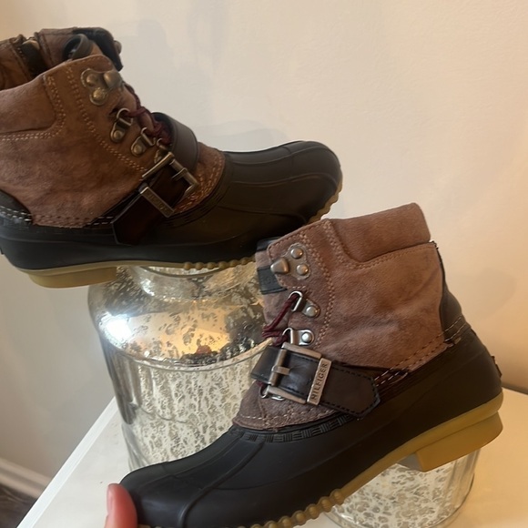 Tommy Hilfiger Women's Regin Snow Boots rain duck warm insulated side zip size 6 - Picture 6 of 8